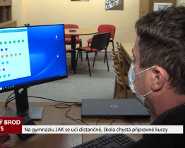 Na gymnáziu JAK se učí distančně, škola chystá přípravné kurzy