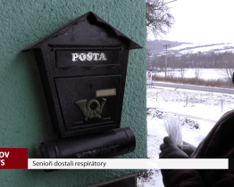 Senioři dostali respirátory