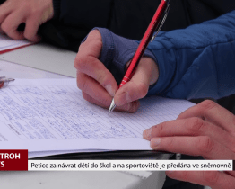 Iniciativa za návrat dětí do škol a na sportoviště odevzdala petici do sněmovny
