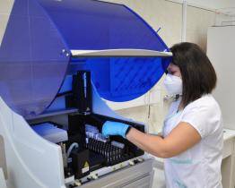 Vsetínská nemocnice zahajuje testování na protilátky proti covidu-19