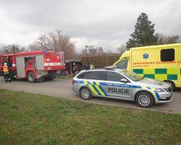 Na muže spadlo vozidlo, zraněním na místě podlehl