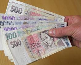 Žena řídila pod vlivem alkoholu, strážníky chtěla podplatit