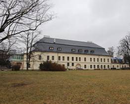 Rekonstrukce zámku Kinských finišuje, architekti se rozhodli jít s dobou