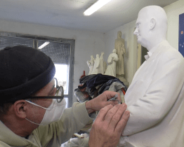 Na nové soše J. A. Bati se intenzivně pracuje