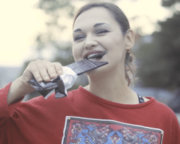 Novým seriálem provede Viki Hrazdílková