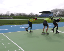 In-line bruslaři se dál prohání po oválu