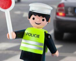 Policisté si o víkendu posvítili na řidiče