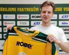 Hokejový obránce Buchta se vrací na Valašsko