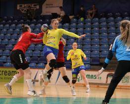 Házenkářky Zlína v prvním utkání play-out přehrály Hodonín a mají jistou záchranu ím utkání plaut přehrály Hodonín a mají jistou záchranu 