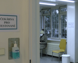 Nemocnice se opatrně vrací k normálnímu provozu