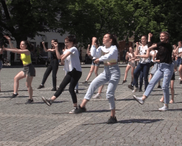 ZUŠka roztančila Masarykovo náměstí