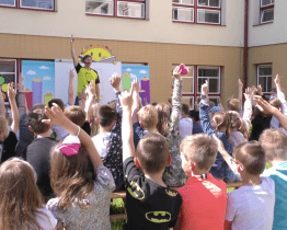 Z prvňáků se stali čtenáři