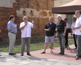 Zarazické centrum se slavnostně otevřelo