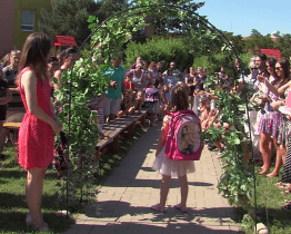 Na zahradní slavnosti proběhlo pasování předškoláků