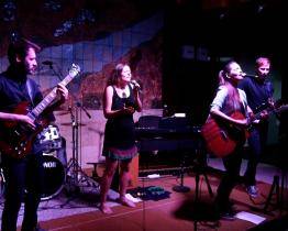 Anna Lukášová & Litera aneb Není To Špatný