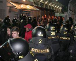 Před odvetným zápasem fotbalistů Slovácka jsou policisté v pohotovosti