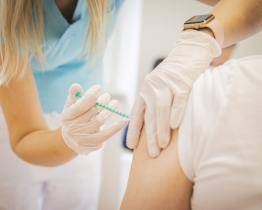 Některé obce mají proočkovanost nižší než 40 procent