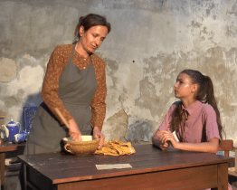 Premiéra divadla Dondi vrcholila ovacemi ve stoje