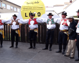 Večer na Panském dvoře patřil Radošovu a jeho hostům
