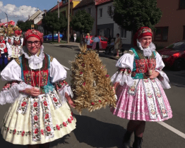 V Dolním Němčí slavili 98. výročí od prvních dožínek