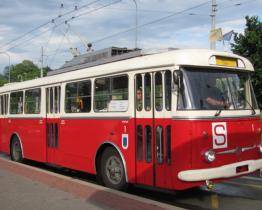 Na zlínské silnice se vrací historie