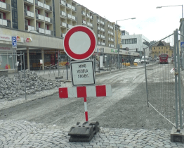 Část Žerotínovy ulice je kvůli opravě až na 2 měsíce uzavřená