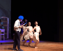 Kočovné divadlo uvedlo muzikál Planety