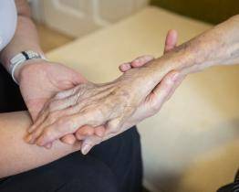 Hygienická stanice doporučuje omezit návštěvy v sociálních službách