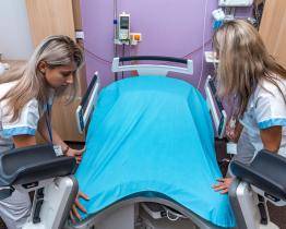 Porodnice v Baťově nemocnici se zaměřuje také na rodičky s handicapem 