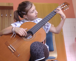 Základní umělecká škola oslaví pětasedmdesátiny koncertováním 