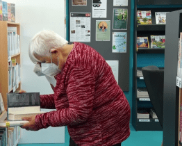 Rekonstrukce skončila. Knihovna v Malenovicích po roce opět přivítala čtenáře