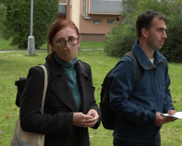 Rožnované se  prošli s odborníky městem, mluvilo se o stromech