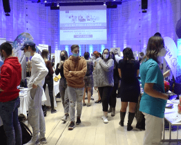 Veletrh práce a vzdělávání seznámil žáky s nabídkou škol i firem