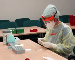 Město začalo opět testovat své zaměstnance