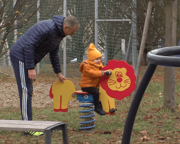 Město dokončilo obnovu dalšího dětského hřiště