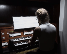 Vánoční koncert ZUŠ vidělo v přímém přenosu přes půl tisíce diváků