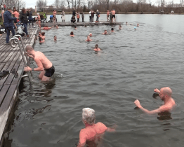 Otužilci se opět sešli u rybníku Cihelna