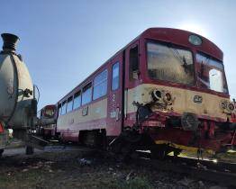 Tragédie ve Zlíně. Na železničním přejezdu srazil vlak jednačtyřicetiletého muže