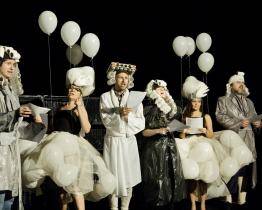 Zlínské divadlo chystá Noc bláznů. V hlavní roli nové komedie pyromanie a autismus