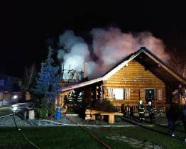 V Osvětimanech hořela hospoda Na Srubu. Patří kancléři prezidenta Vratislavu Mynářovi