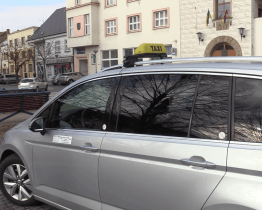 Město nabídne seniorům přepravu taxislužbou