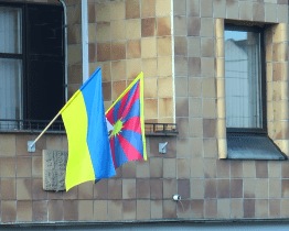 Na radnici v Otrokovicích vlála tibetská vlajka