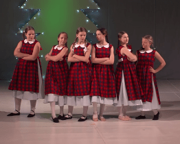 Děti nastudovaly balet Petra Iljiče Čajkovského Louskáček