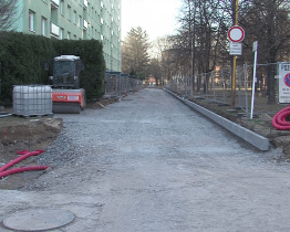 Ve Štěpnicích začala výměna starých parkovišť za propustné plochy