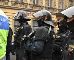 Na rizikové utkání Slovácka s Baníkem si posvítí více než dvě stě policistů