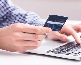 Muž chtěl zúročit rodinné úspory investováním do kryptoměny. Přišel o více než milion korun