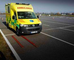 V Otrokovicích o víkendu startuje historicky první Mistrovství ČR řidičů záchranek