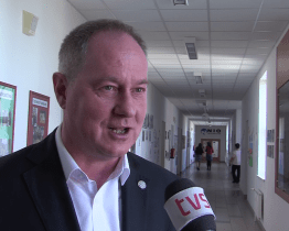 Ministr Gazdík navštívil hradišťskou Academic School