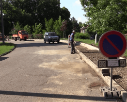 Rekonstrukce chodníků pokračuje za letním kinem