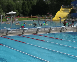 Díru na letním koupališti nahradil moderní bazén